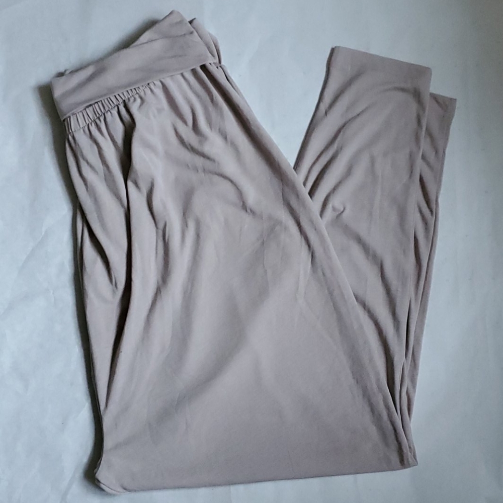 NWOT H&M casual jogger pants ....sz M